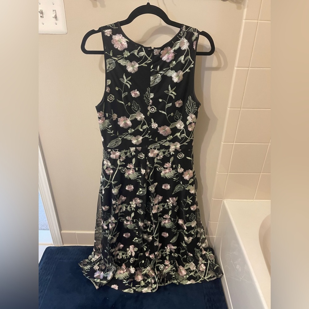 DKNY Black Midi Dress with Embroidered Pink Flowers and Greenery in size USW10 - Picture 2 of 5